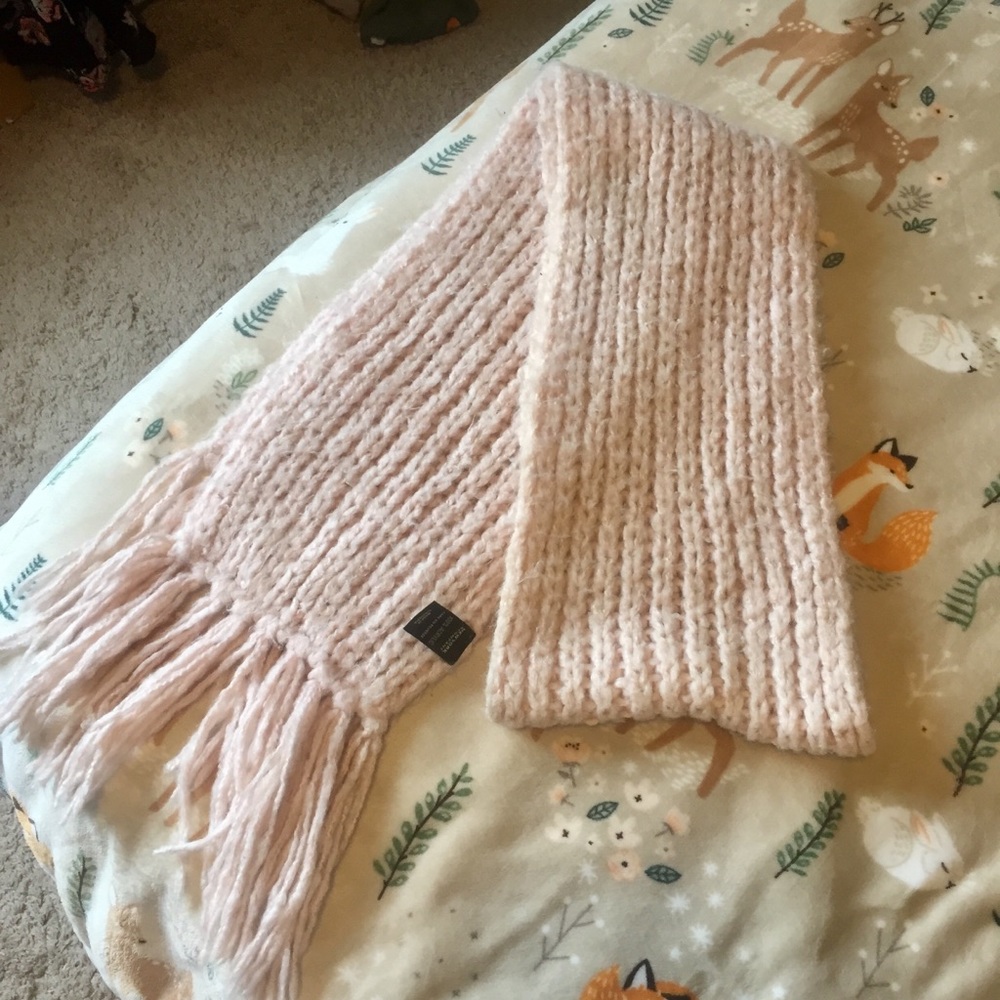 NEW YORK & COMPANY Pale Pink Extra Long Scarf